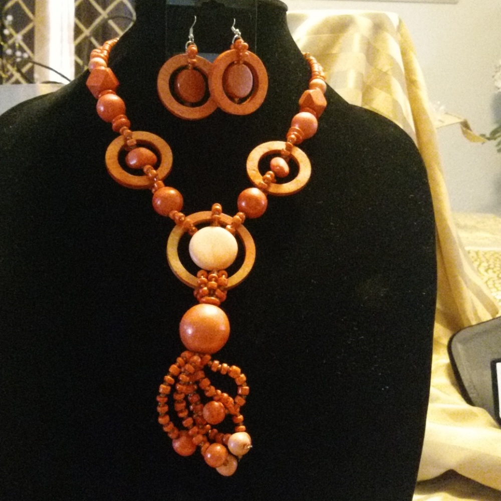 Necklace Set